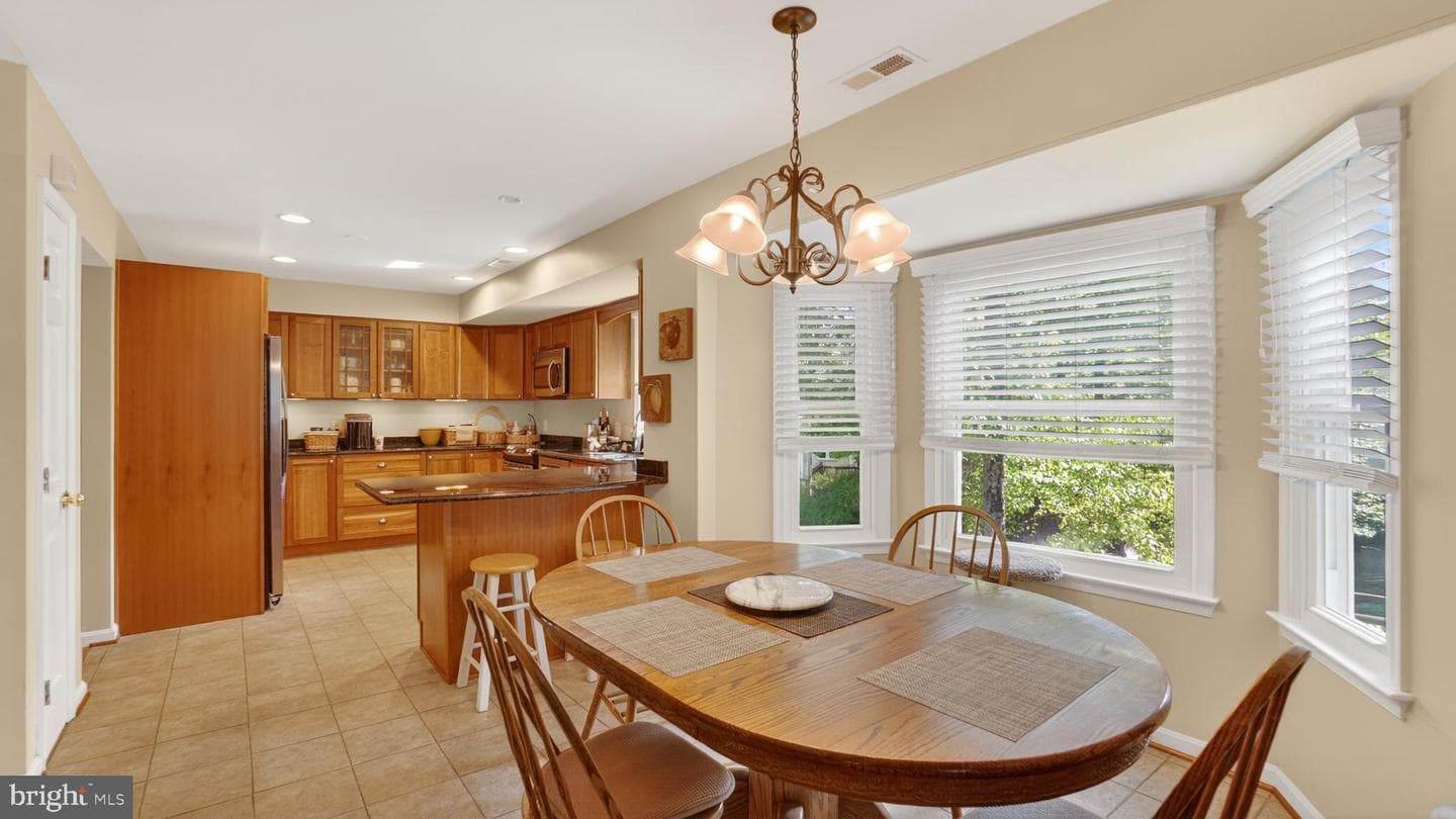 1120 Charing Cross Drive photo 20
