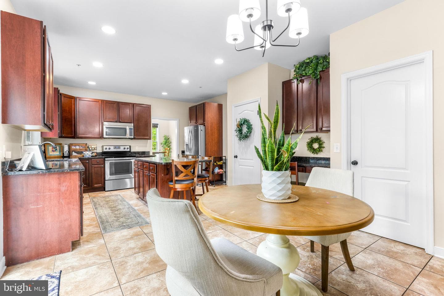 141 North Drive photo 9