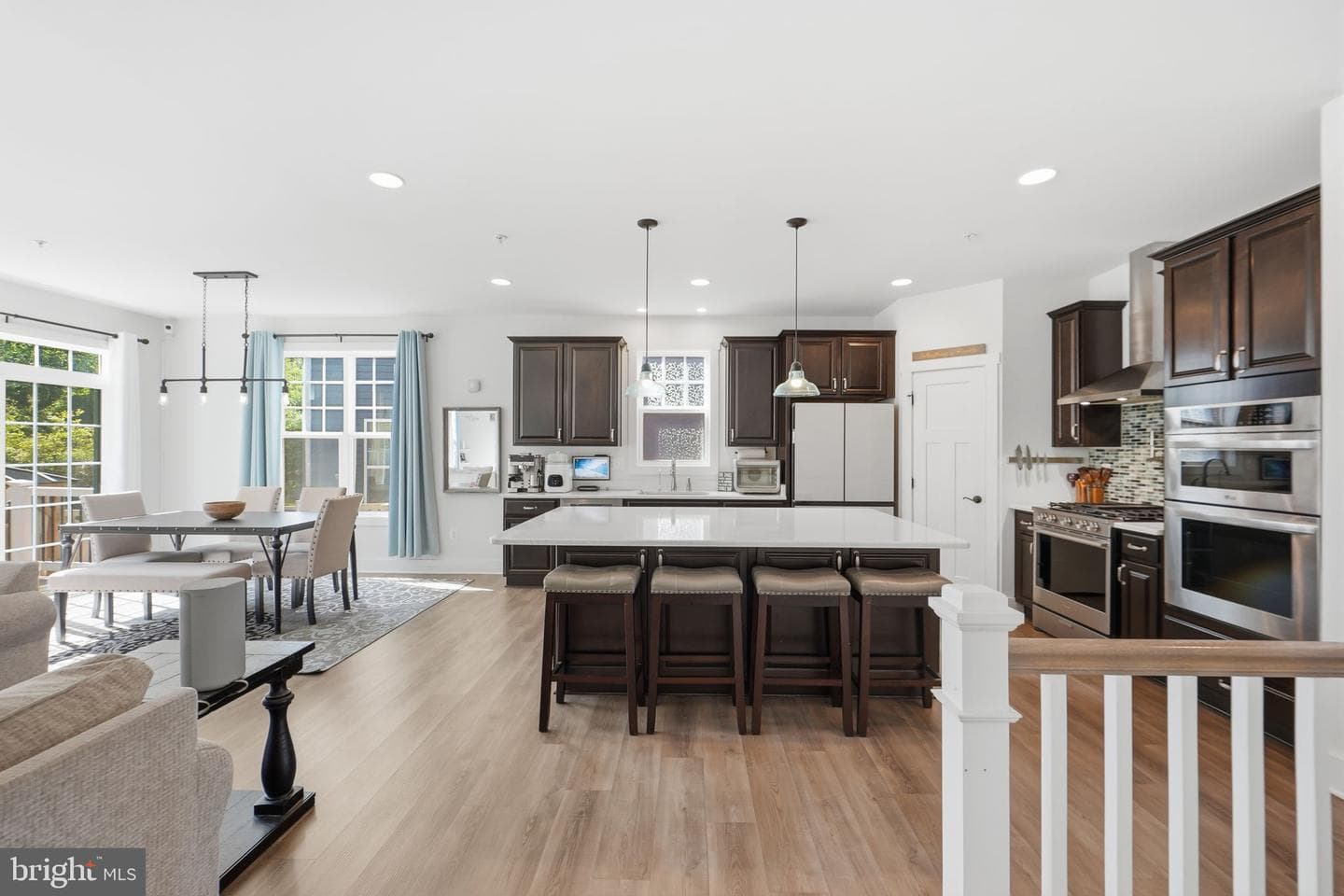 576 Jersey Bronze Way photo 3