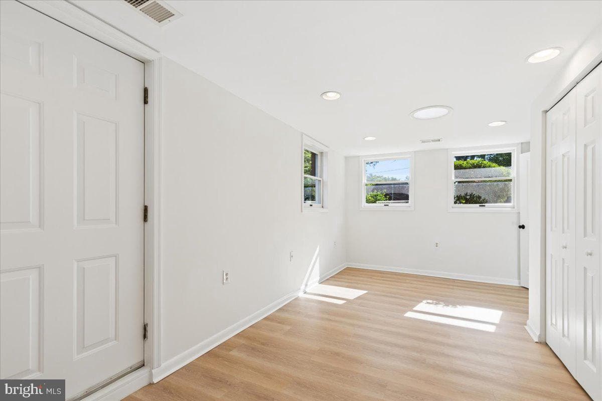 130 Brent Road photo 23