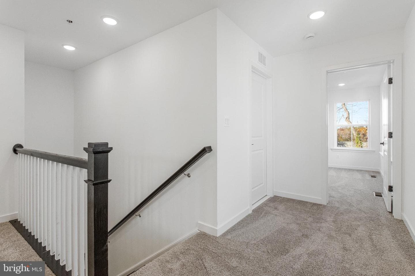 5722 Howard Drive photo 32