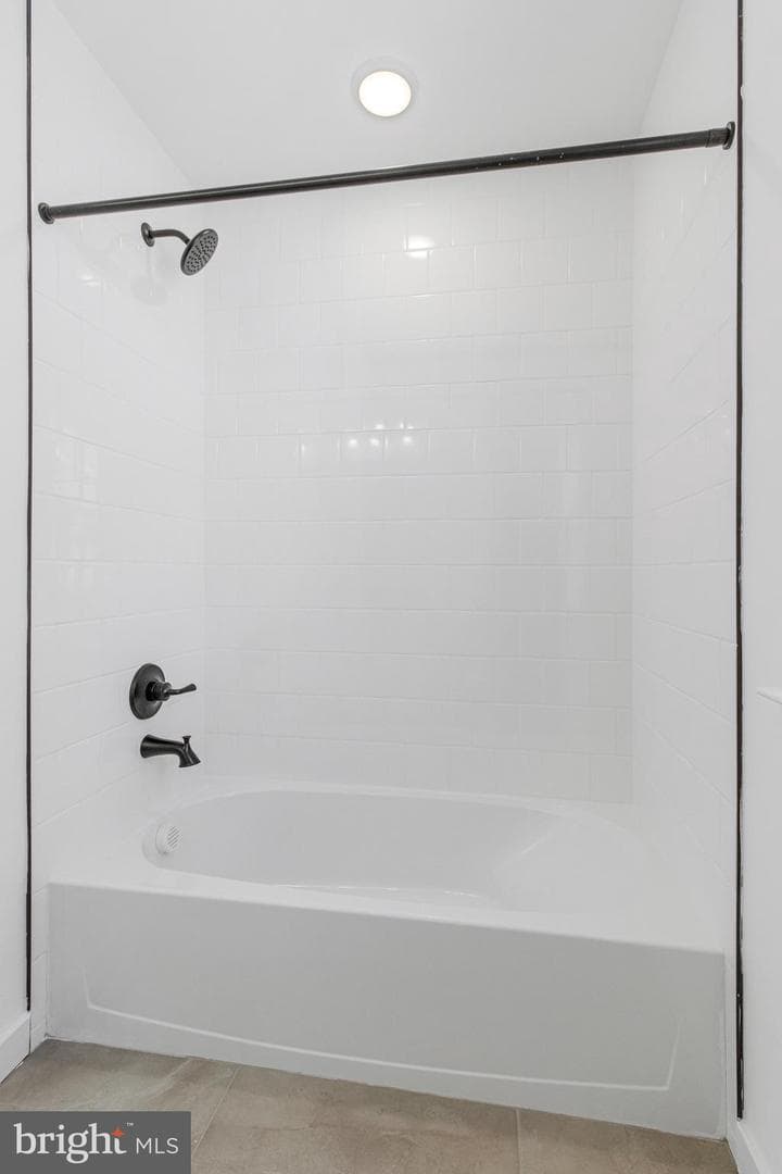 5722 Howard Drive photo 38