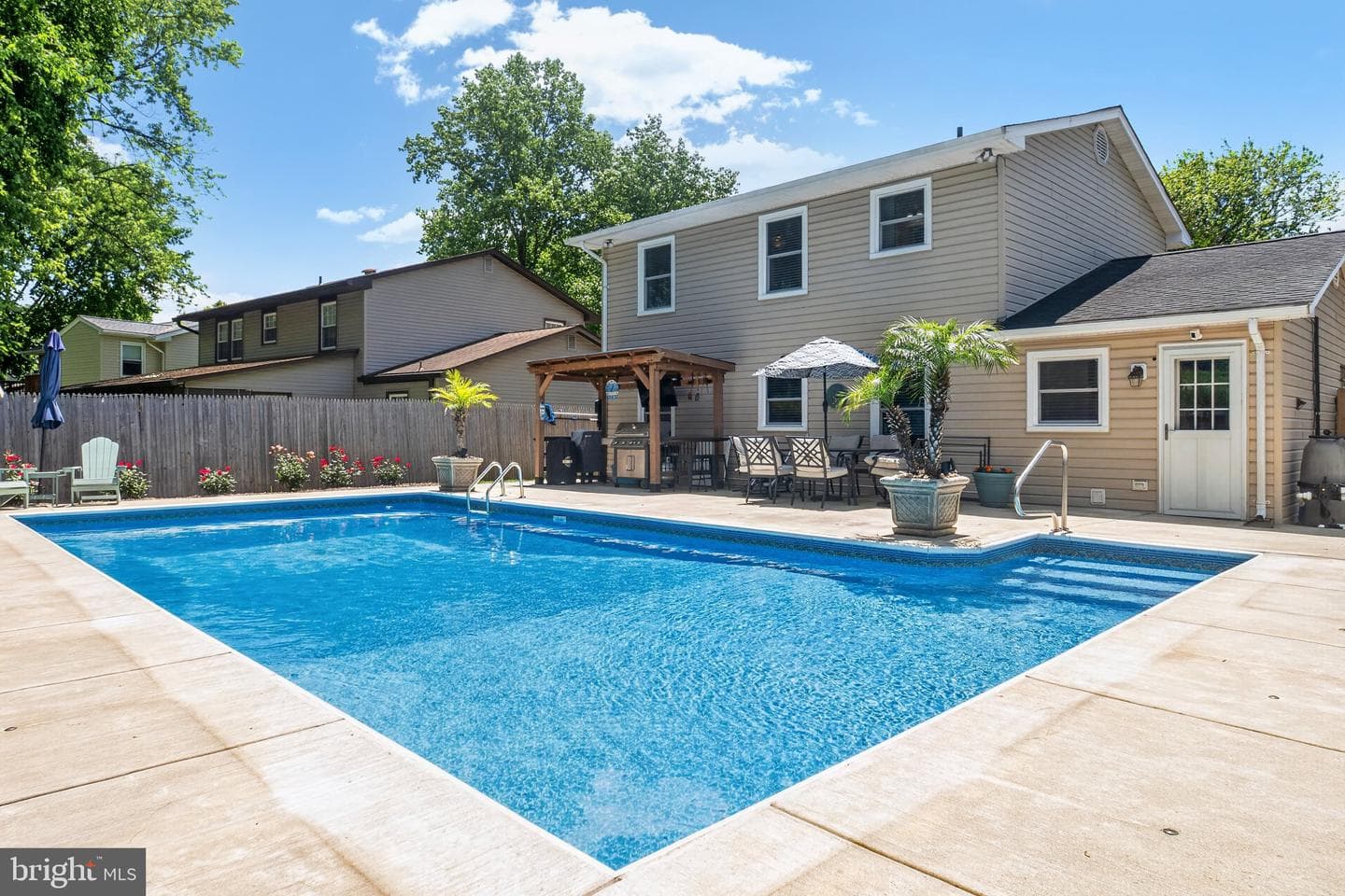2526 Symphony Lane photo 3