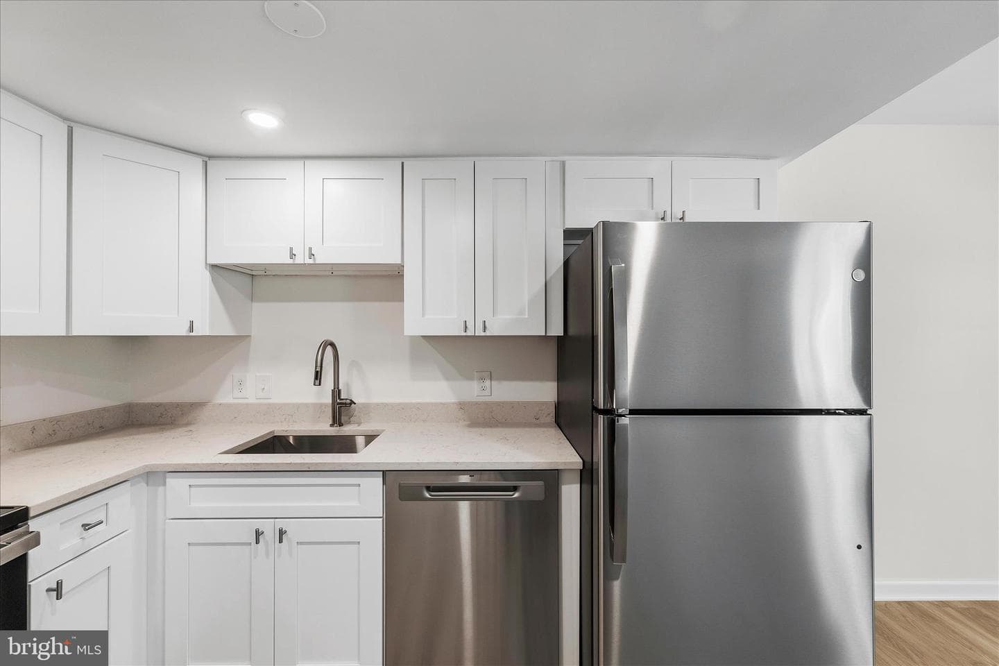 604 Newbridge Court #3-604 photo 10