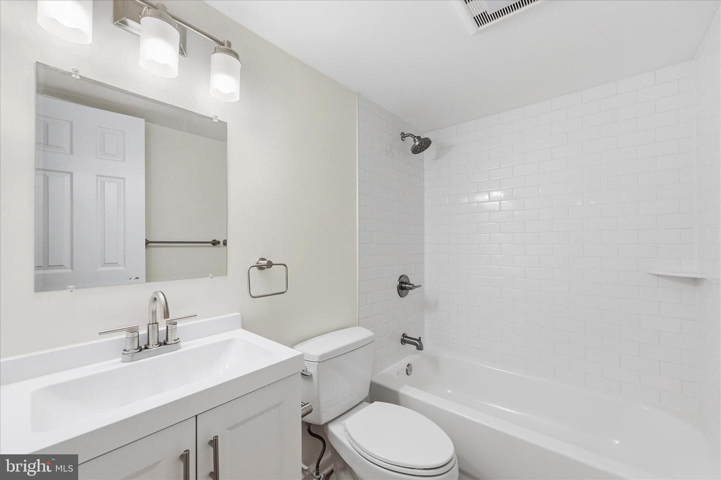 604 Newbridge Court #3-604 photo 15