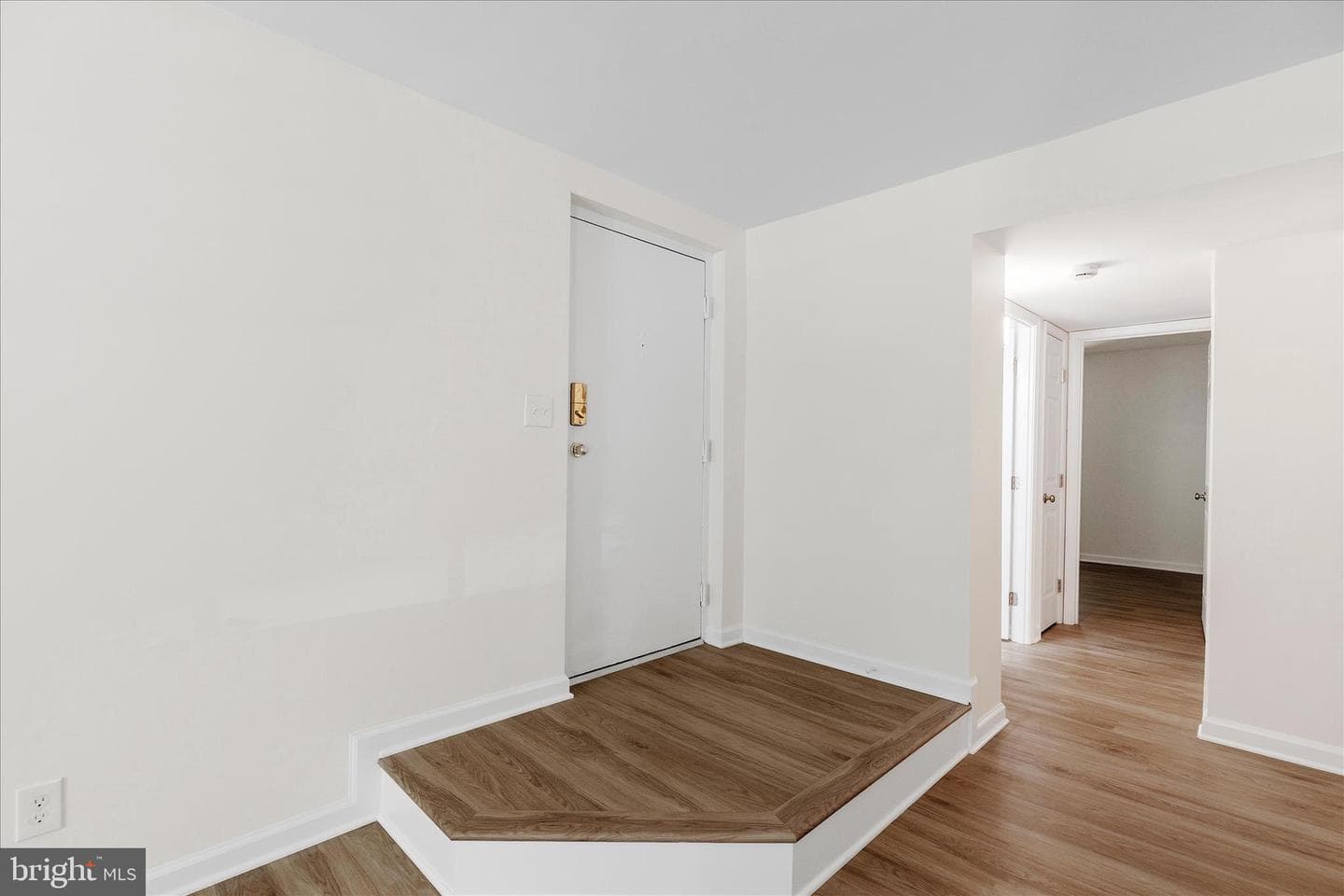 604 Newbridge Court #3-604 photo 3