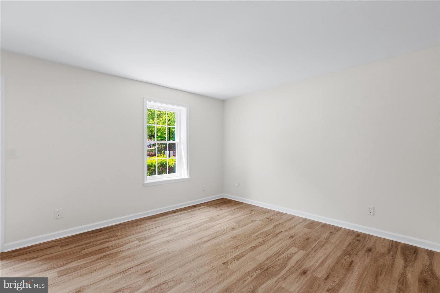 604 Newbridge Court #3-604 photo 8