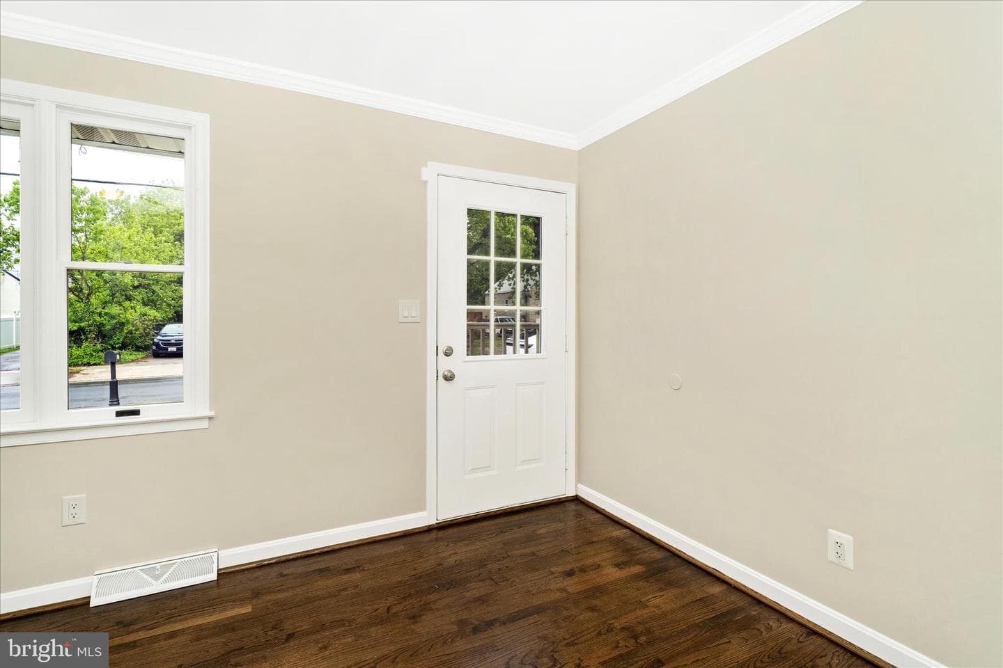 111 Range Road photo 3