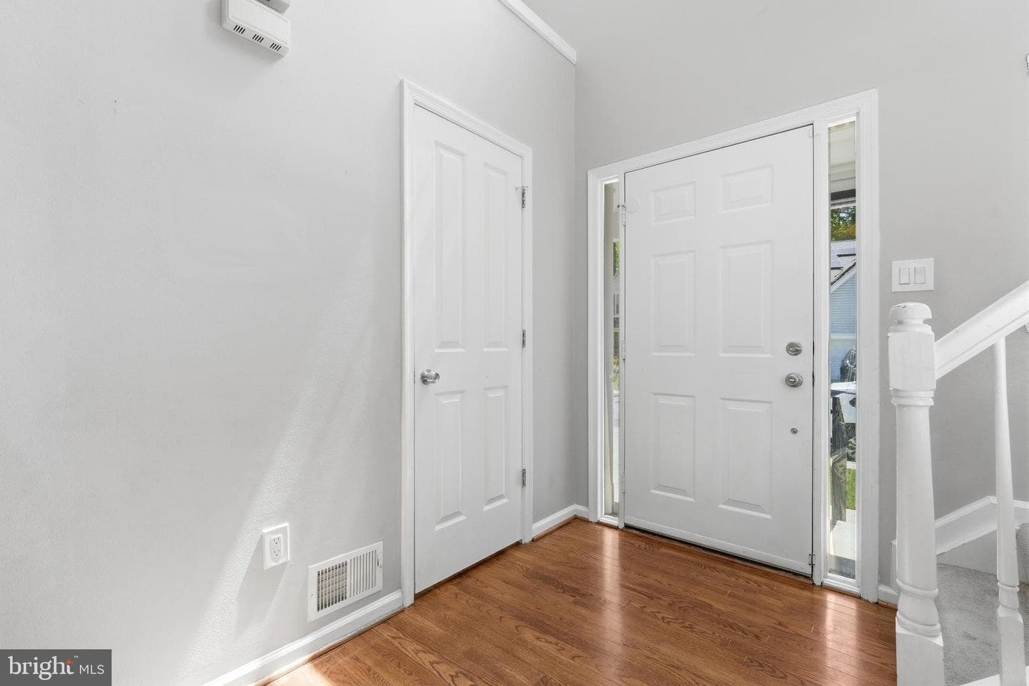 2402 Hightee Court photo 4