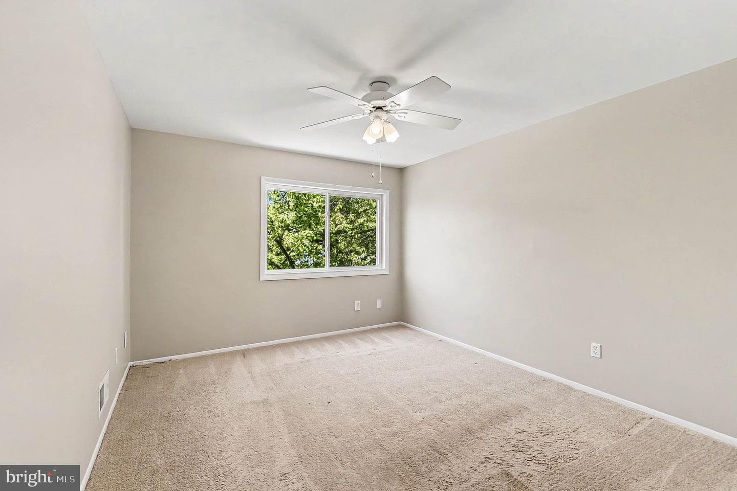 1912 Tupello Place photo 17