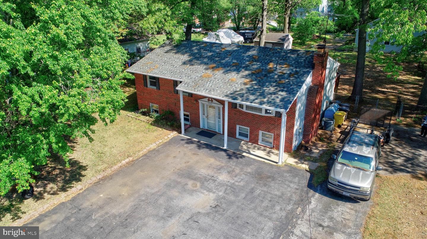 1002 Bell Avenue photo 3