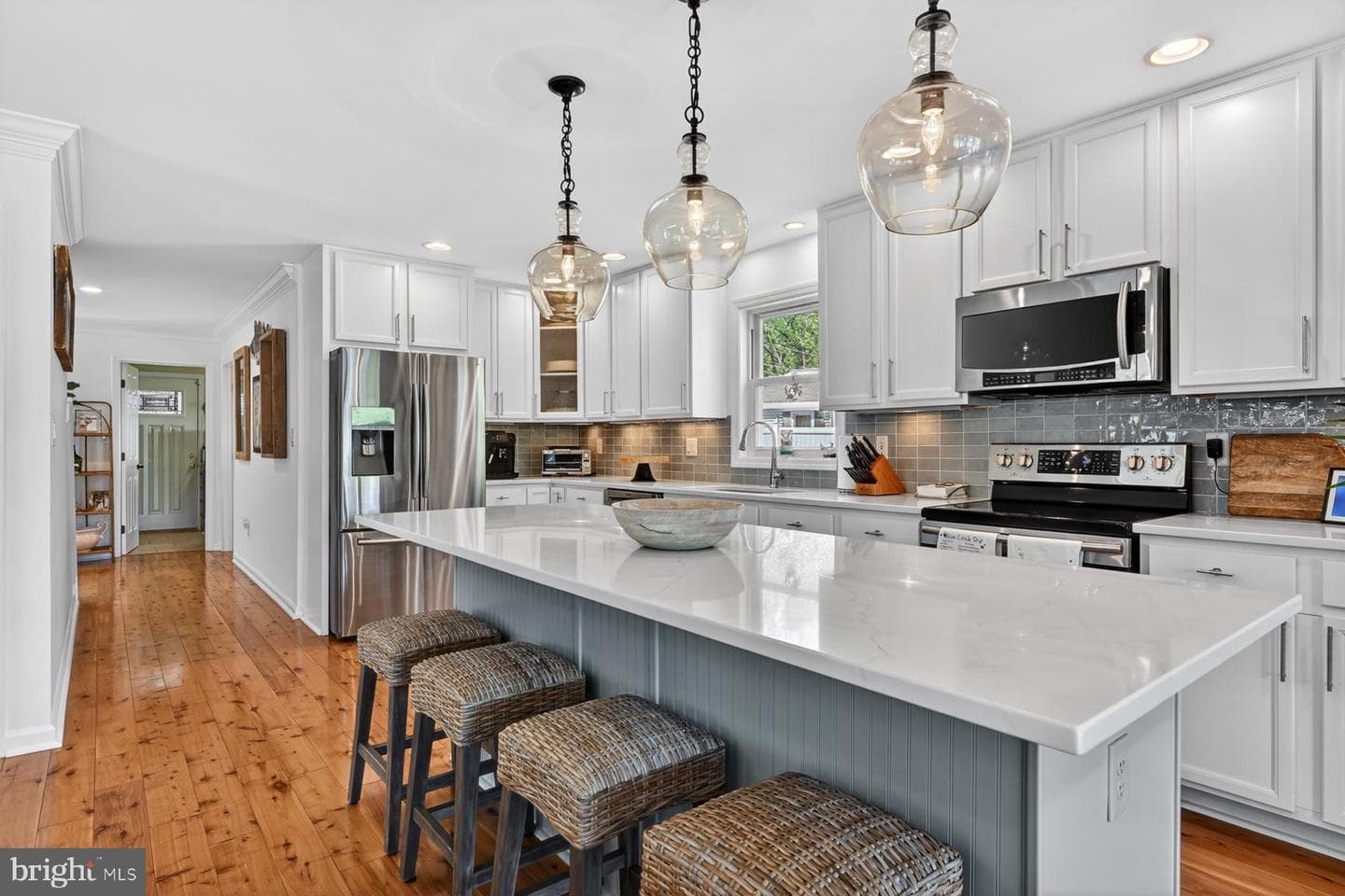 512 Riverside Drive photo 10