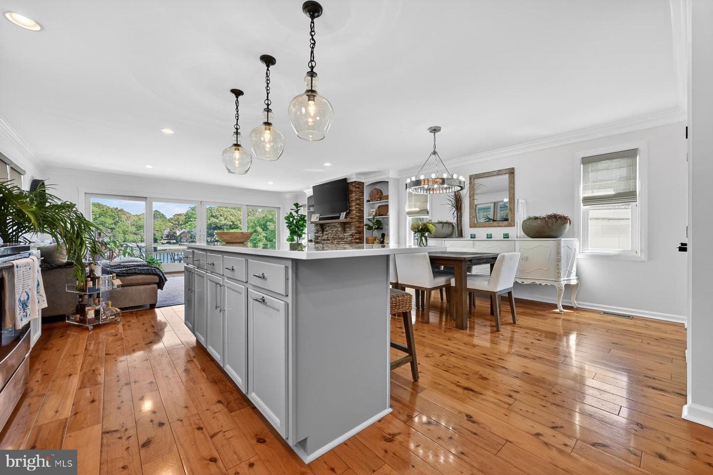 512 Riverside Drive photo 12