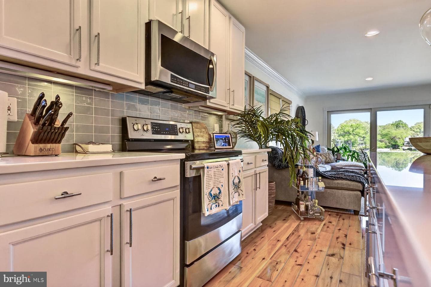 512 Riverside Drive photo 13