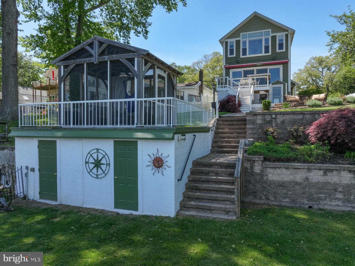 512 Riverside Drive photo 54
