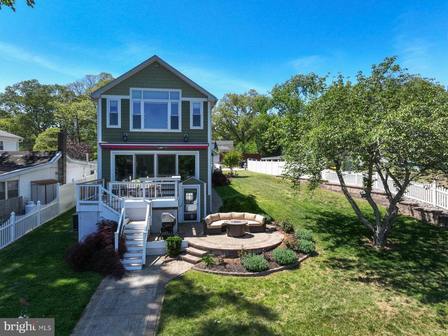 512 Riverside Drive photo 58
