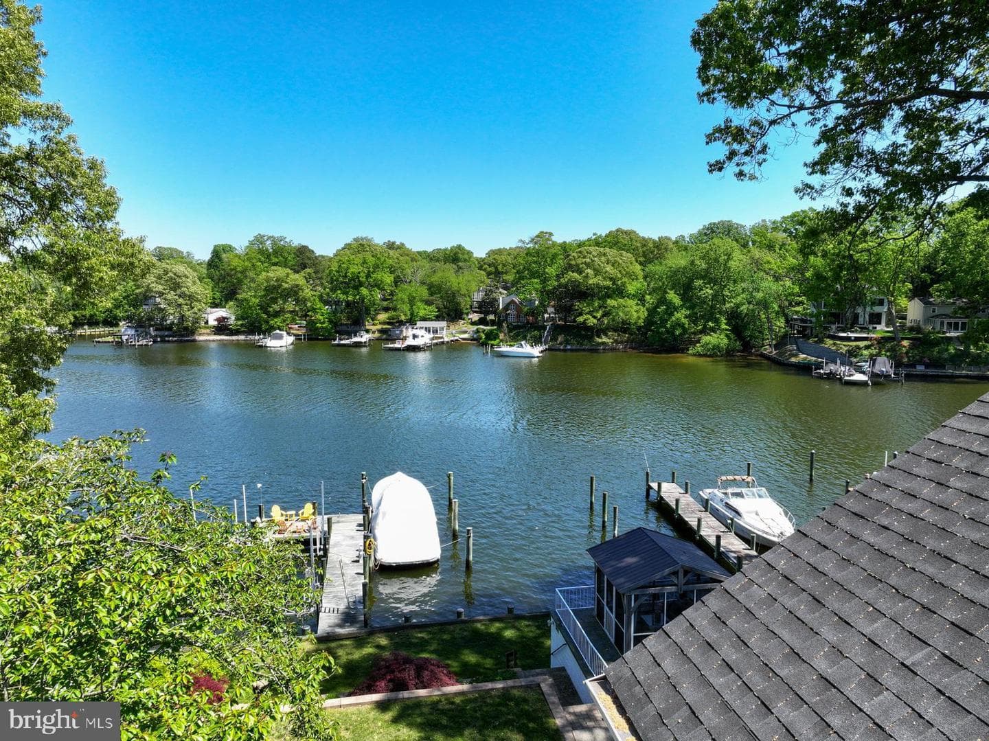 512 Riverside Drive photo 64