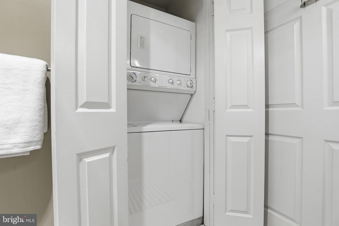 603 Admiral Drive #307 photo 20