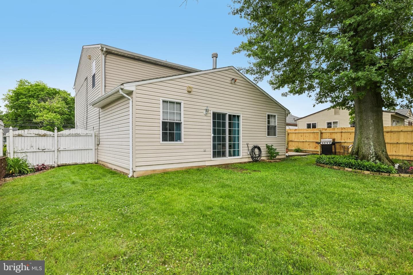 208 Carroll Road photo 37