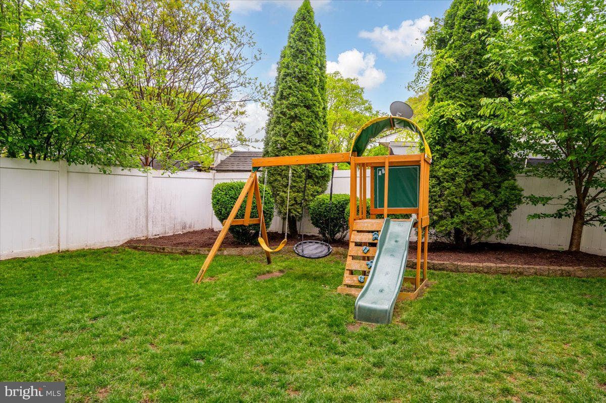 575 Knollwood Road photo 44