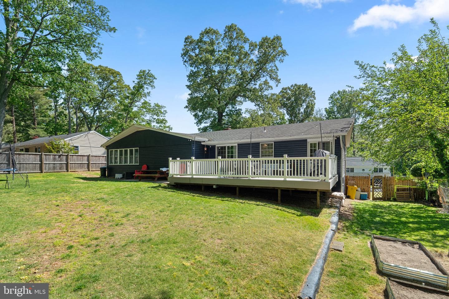 52 Sunset Drive photo 41