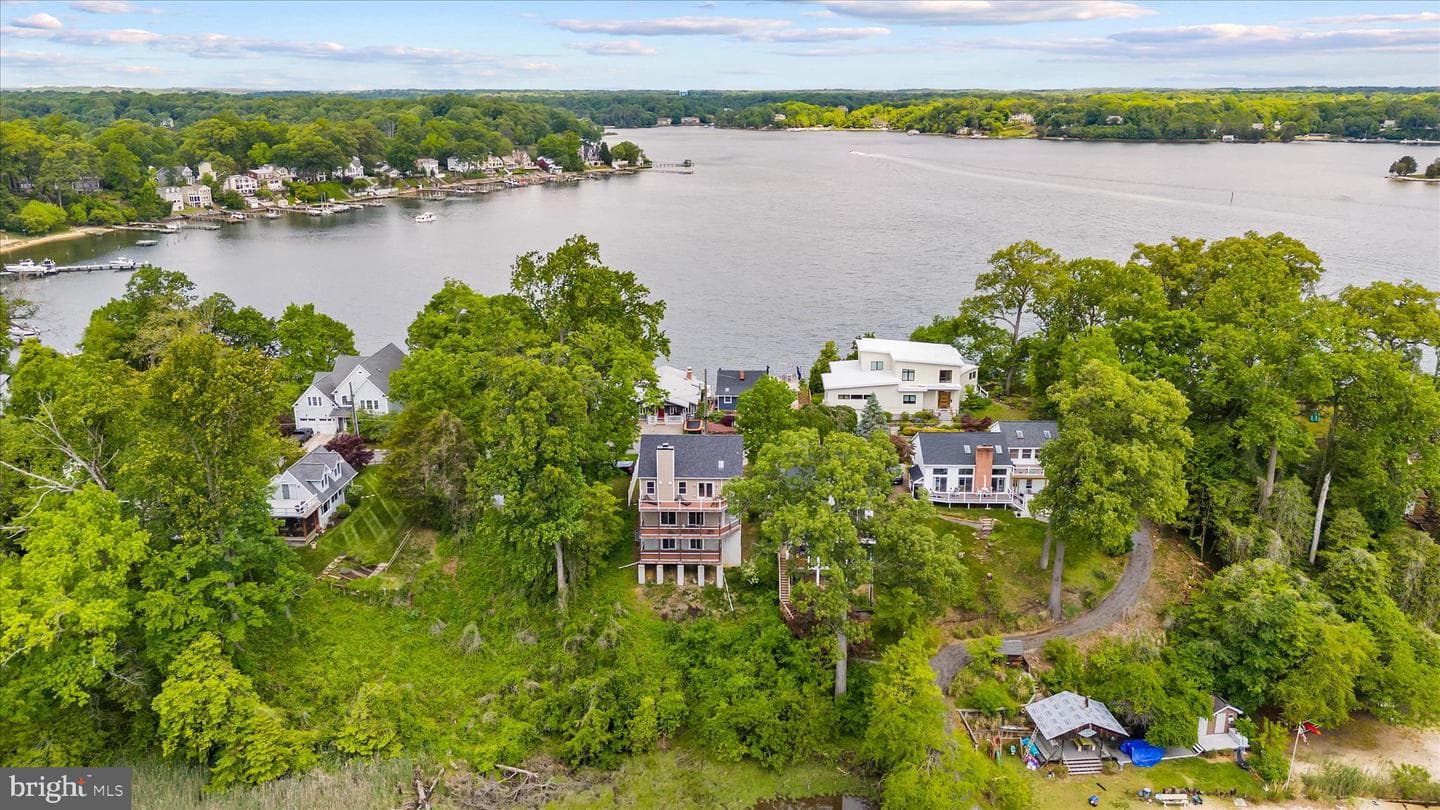 315 S Riverside Drive photo 80