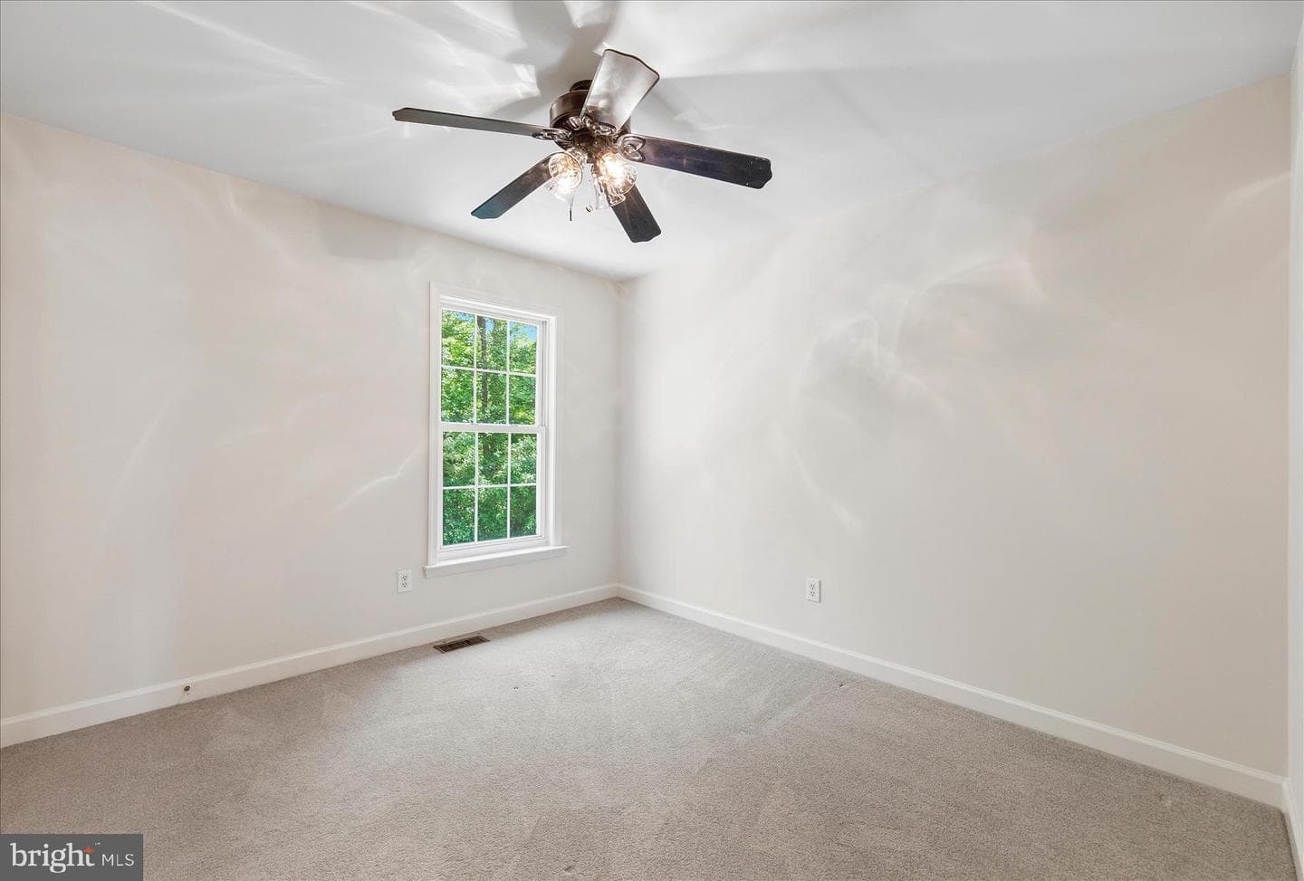 2056 Gate Drive photo 16