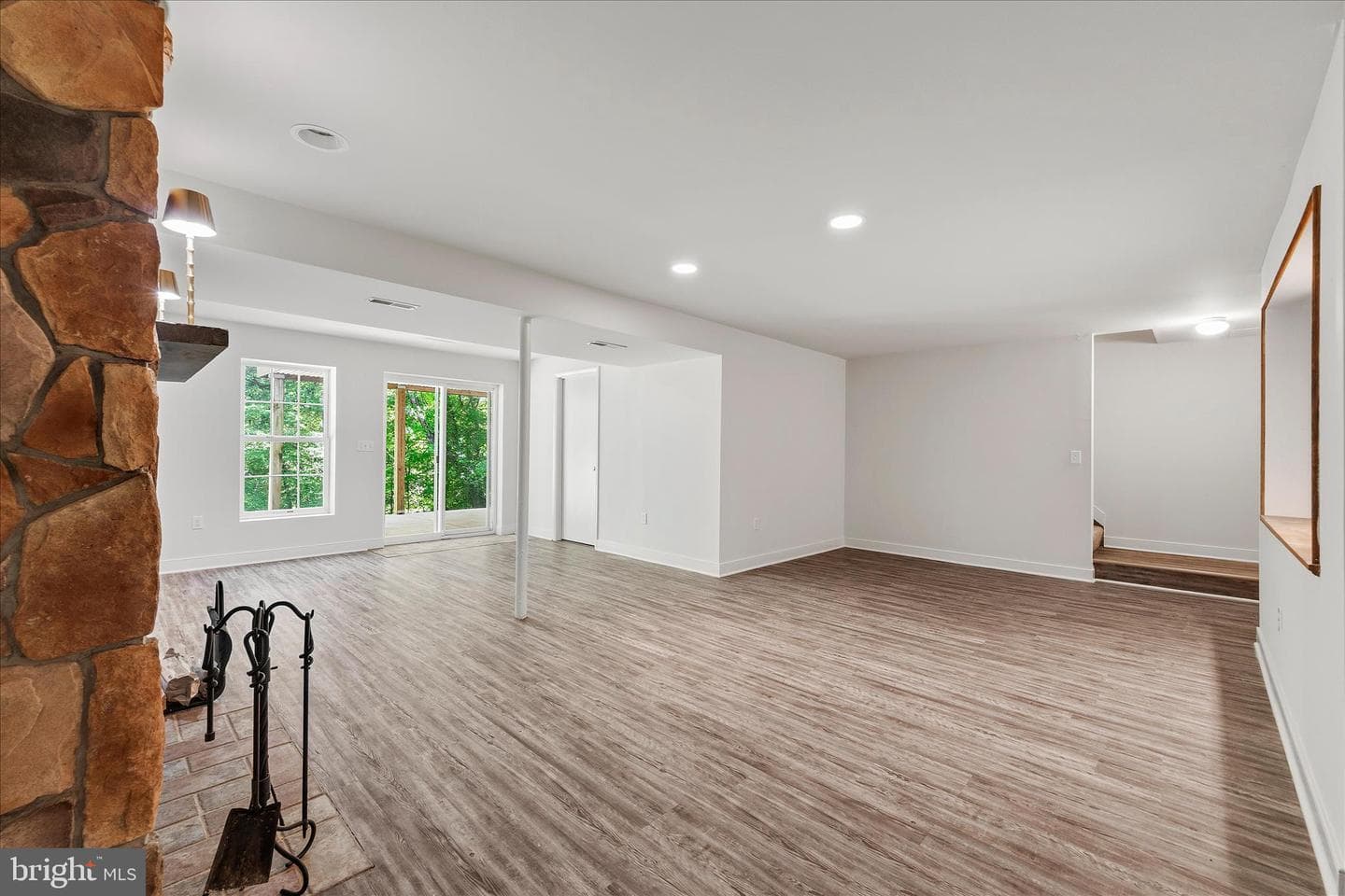 2056 Gate Drive photo 27