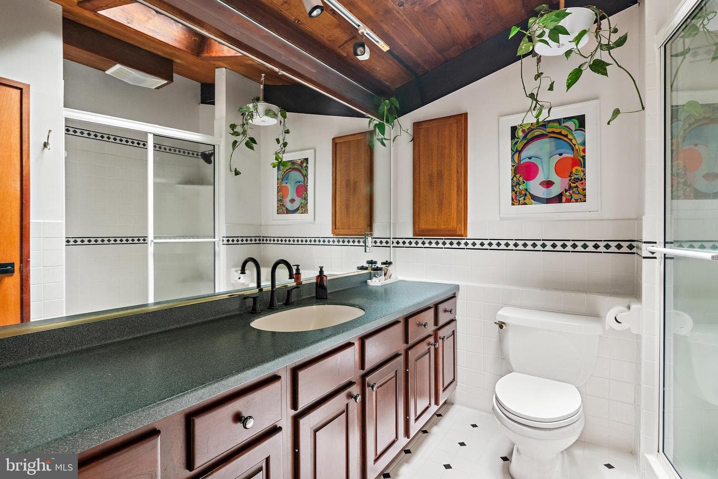 1689 Alice Court photo 29