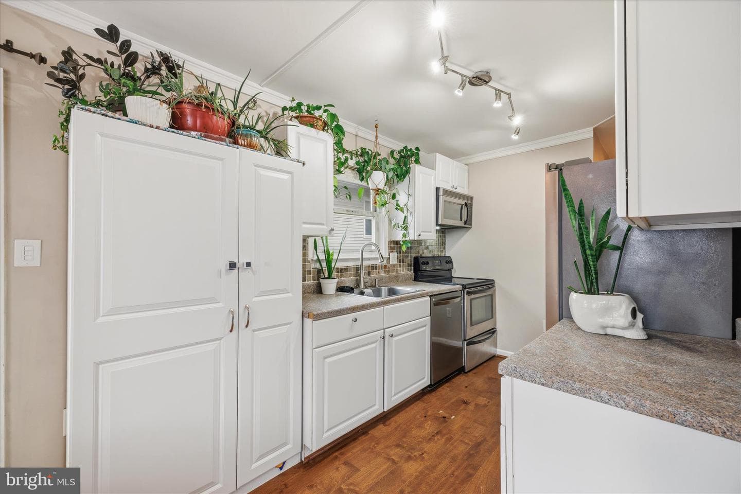 306 Lincoln Avenue photo 13