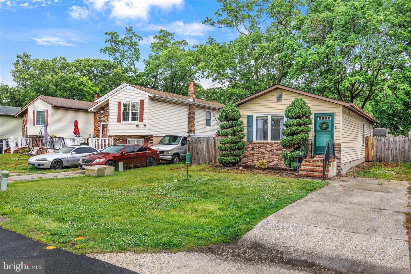 306 Lincoln Avenue photo 2