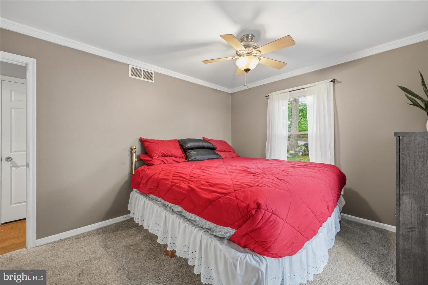 306 Lincoln Avenue photo 21