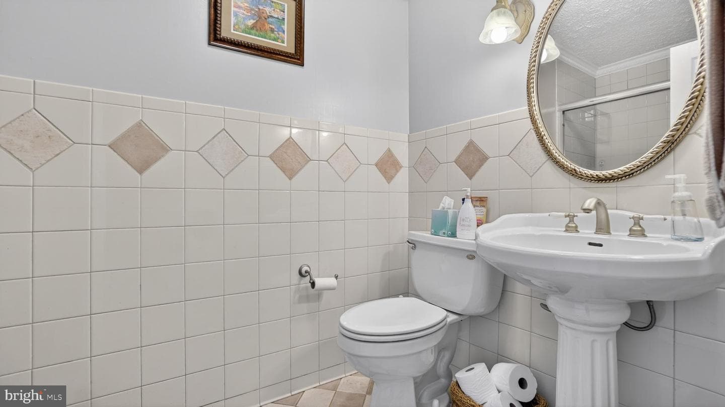 7949 Trafalgar Court photo 14