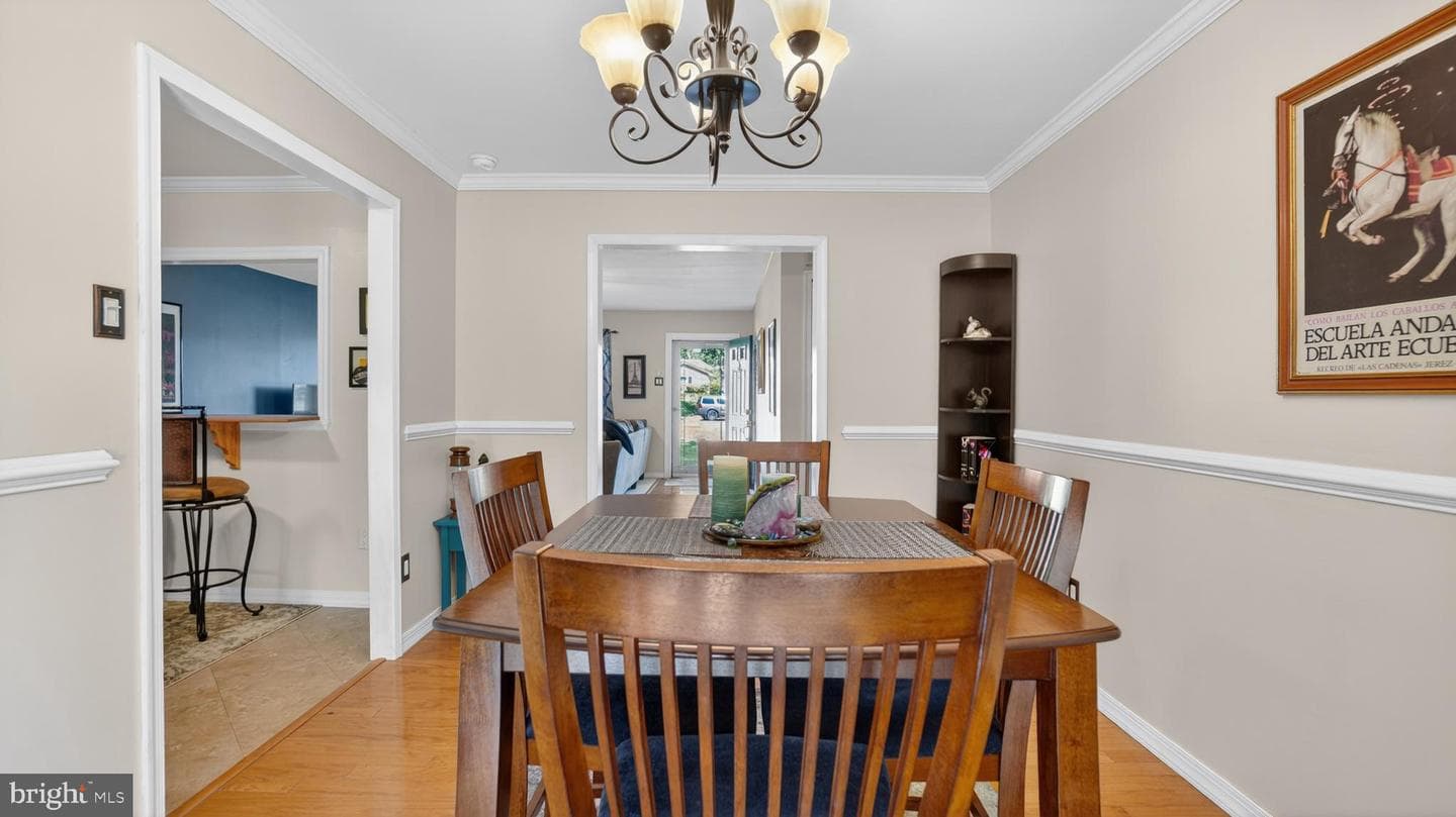7949 Trafalgar Court photo 25