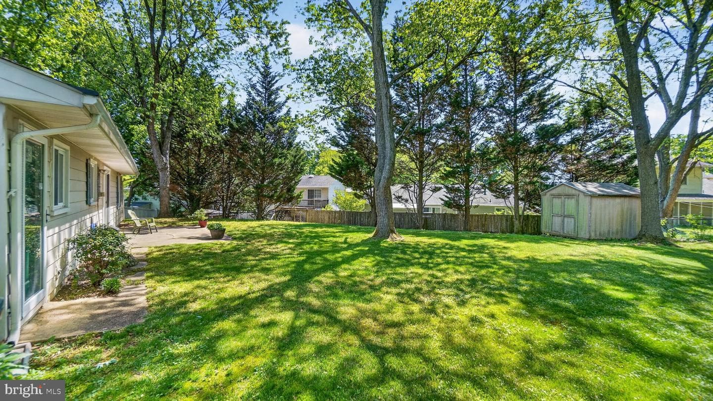 7949 Trafalgar Court photo 26