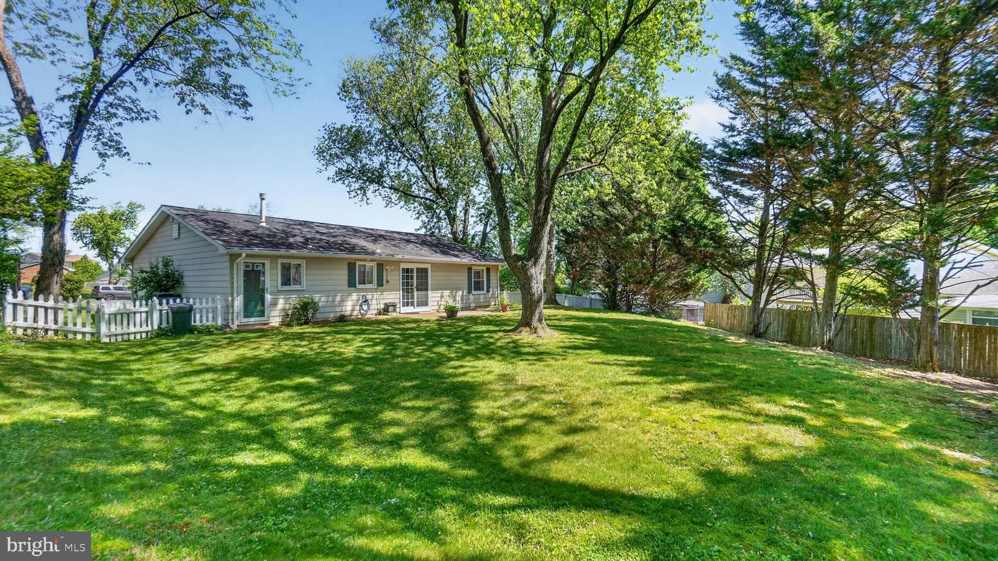7949 Trafalgar Court photo 27