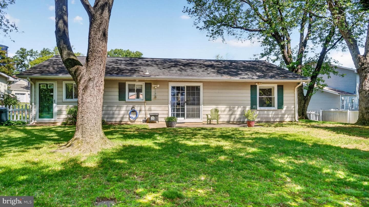 7949 Trafalgar Court photo 29