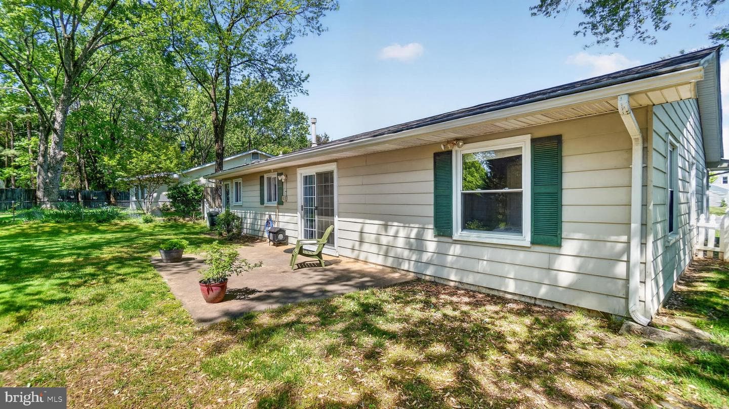 7949 Trafalgar Court photo 31