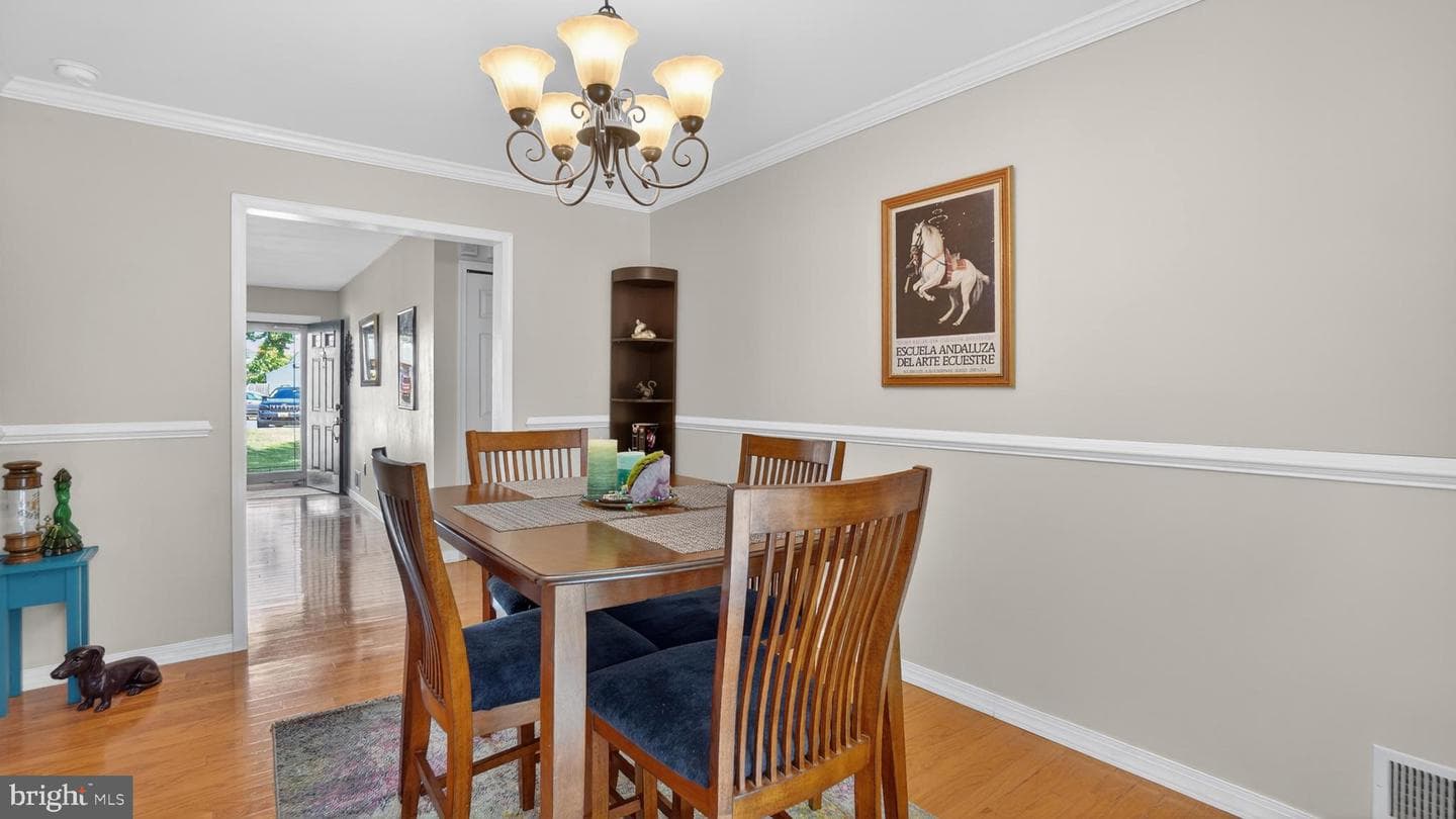 7949 Trafalgar Court photo 7