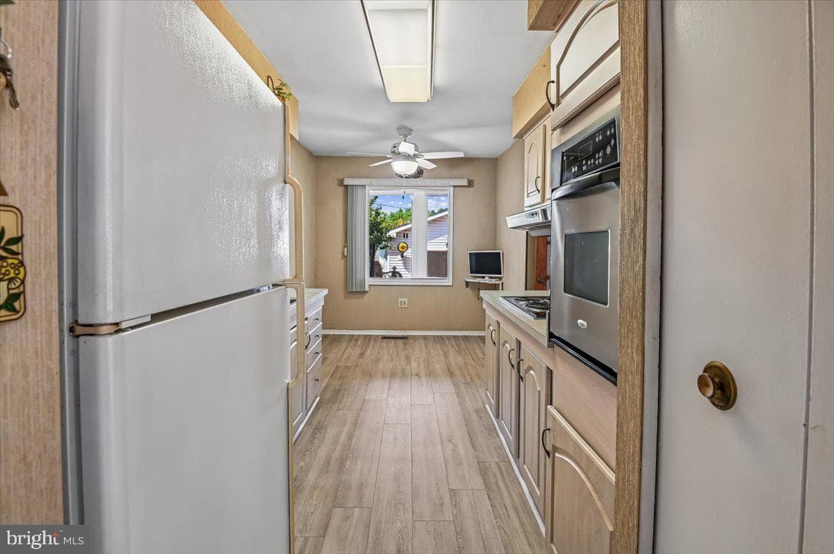 582 Nolview Court photo 6