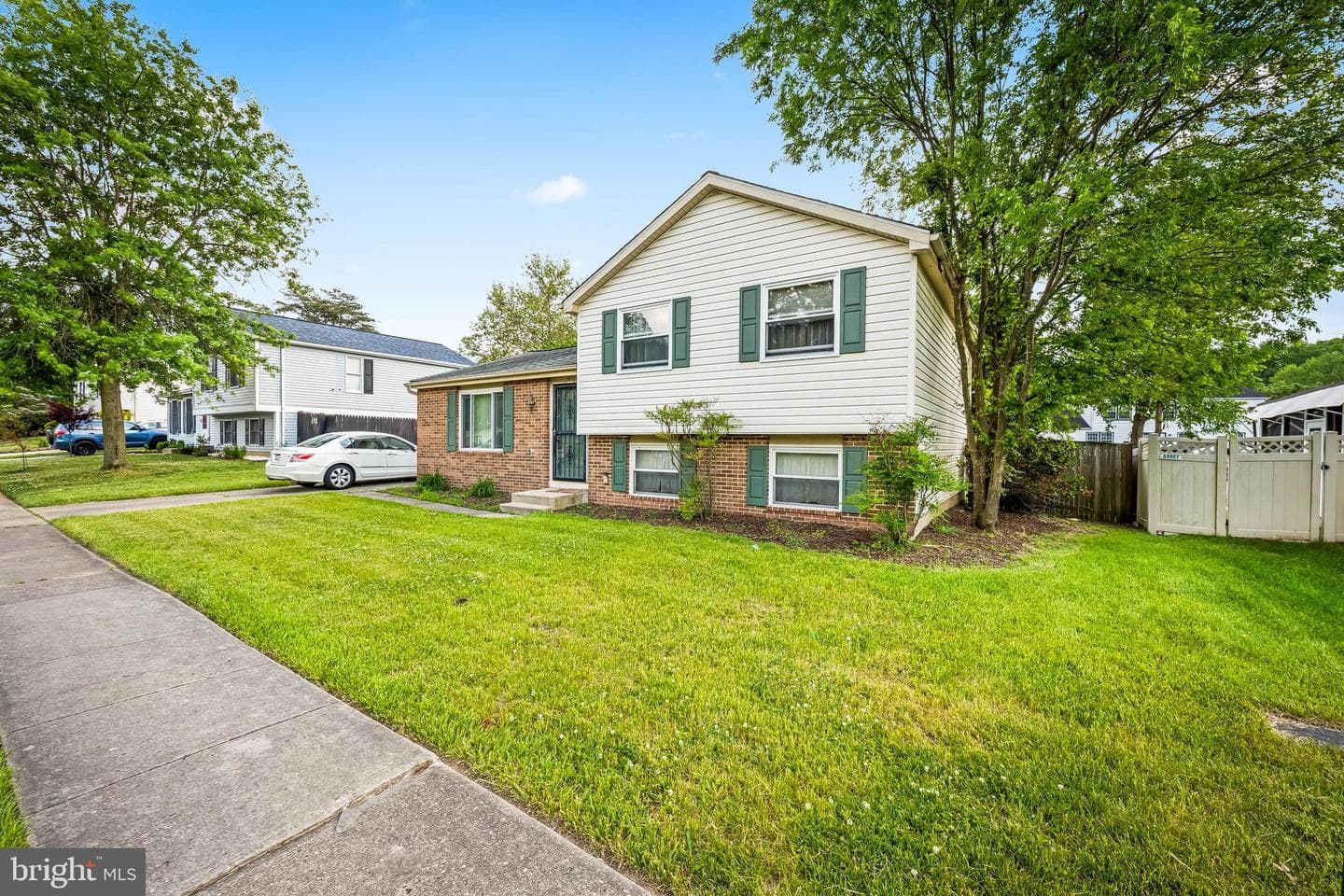 1433 Gesna Drive photo 3