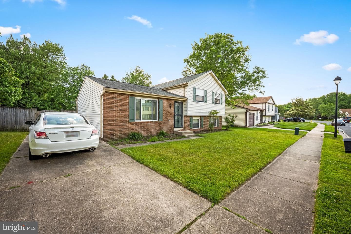 1433 Gesna Drive photo 4