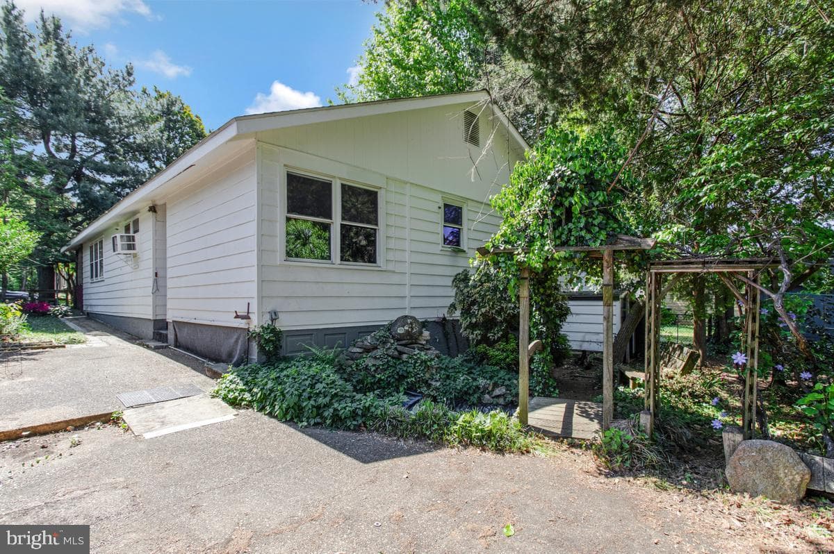 605 Melvin Avenue photo 25