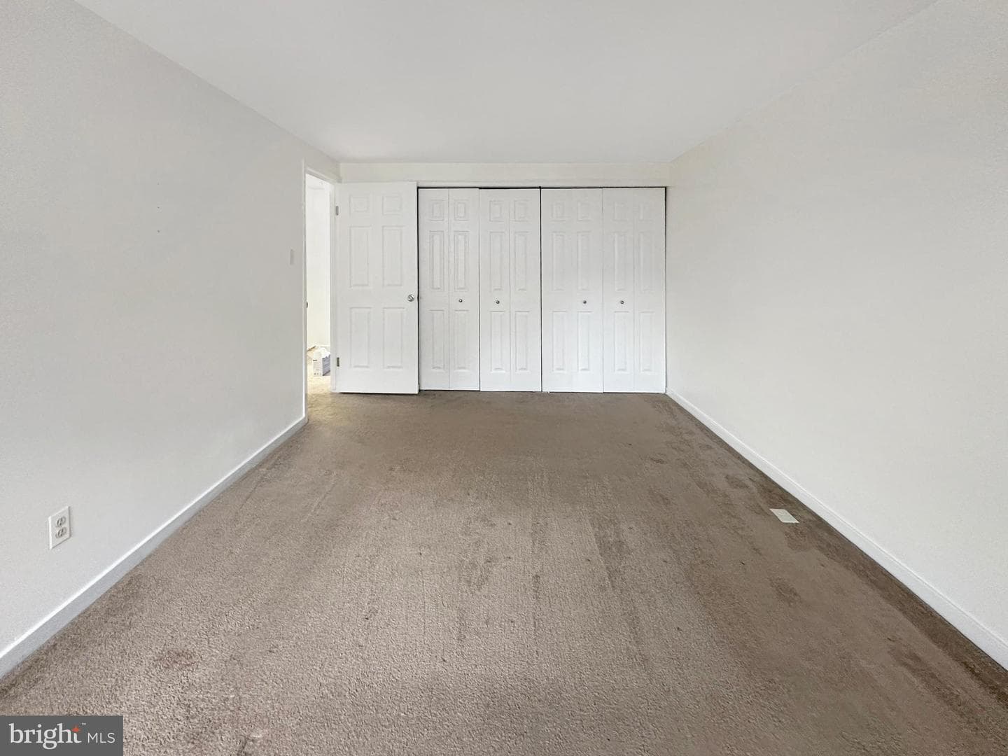 408 West Court photo 16