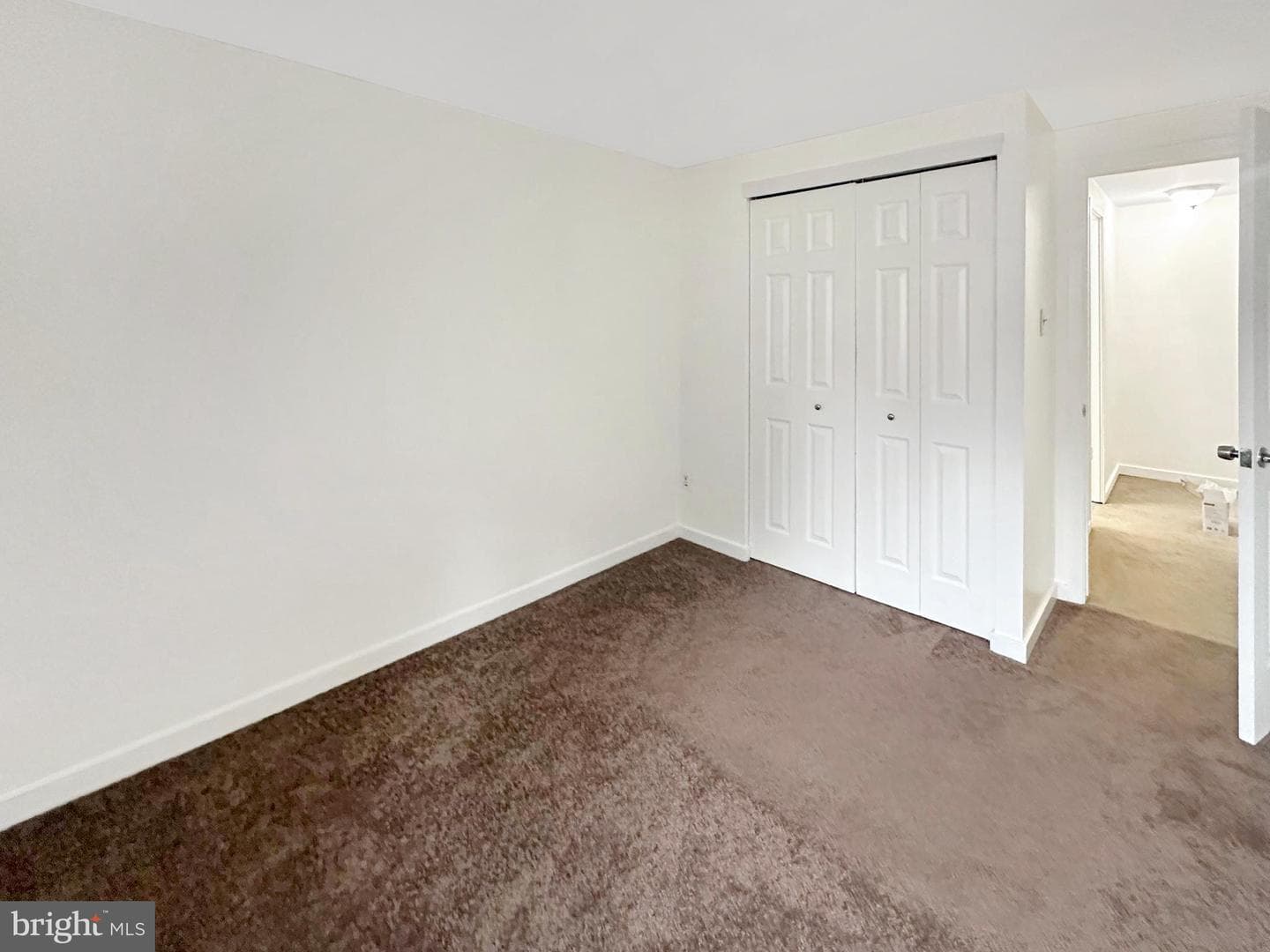 408 West Court photo 19