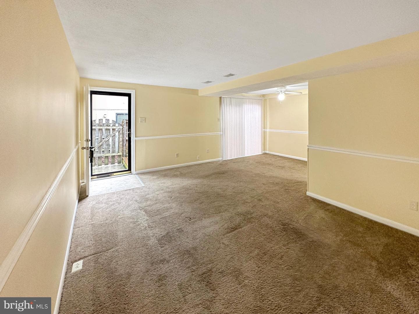408 West Court photo 9