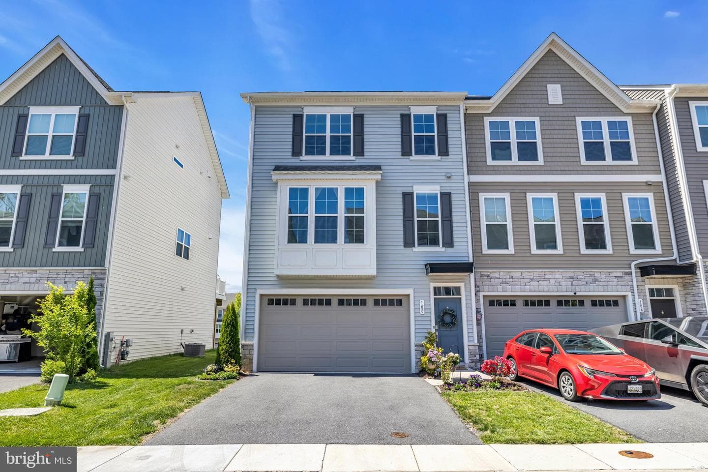 108 Arrowhead Drive photo 2