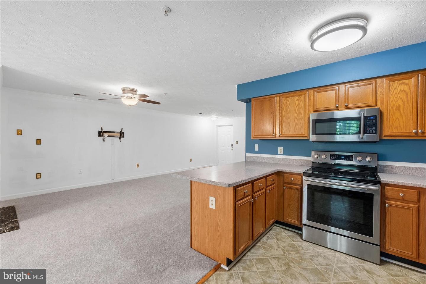 631 Admiral Drive #302 photo 14