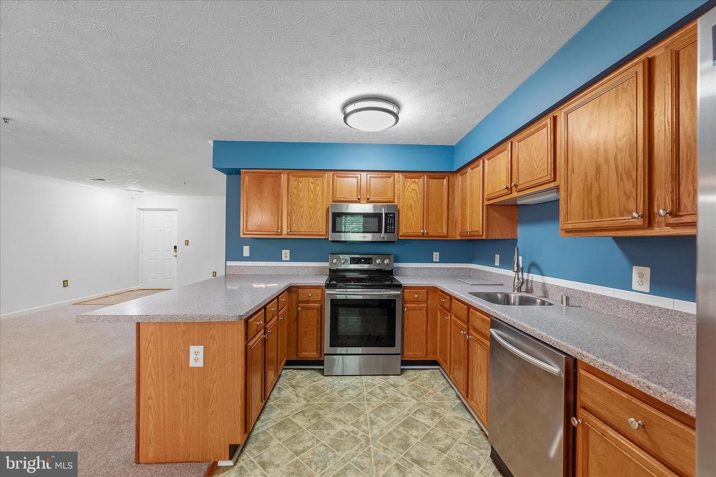 631 Admiral Drive #302 photo 26
