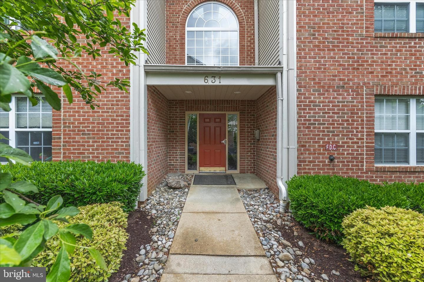 631 Admiral Drive #302 photo 32